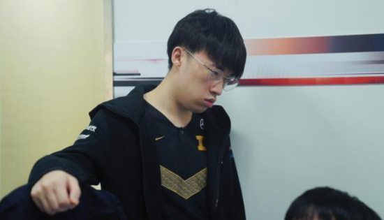 LOL石油杯赛程引发热议 AL与BLG首轮对战HLE